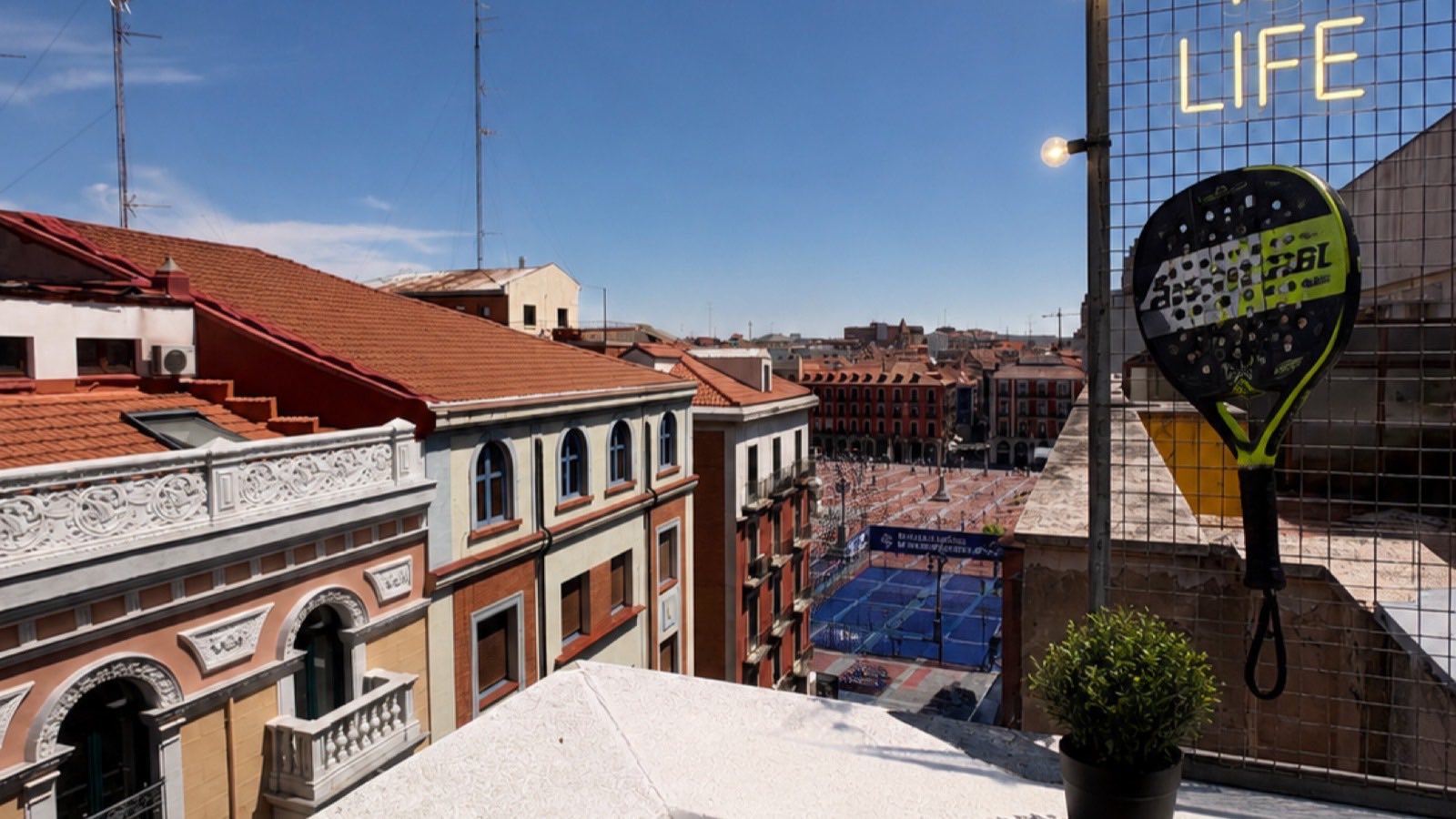 Vistas de los tejados del centro de Valladolid desde la azotea de la residencia
